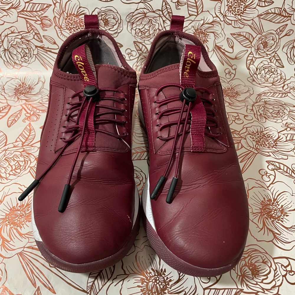 Royal Maroon Cloves